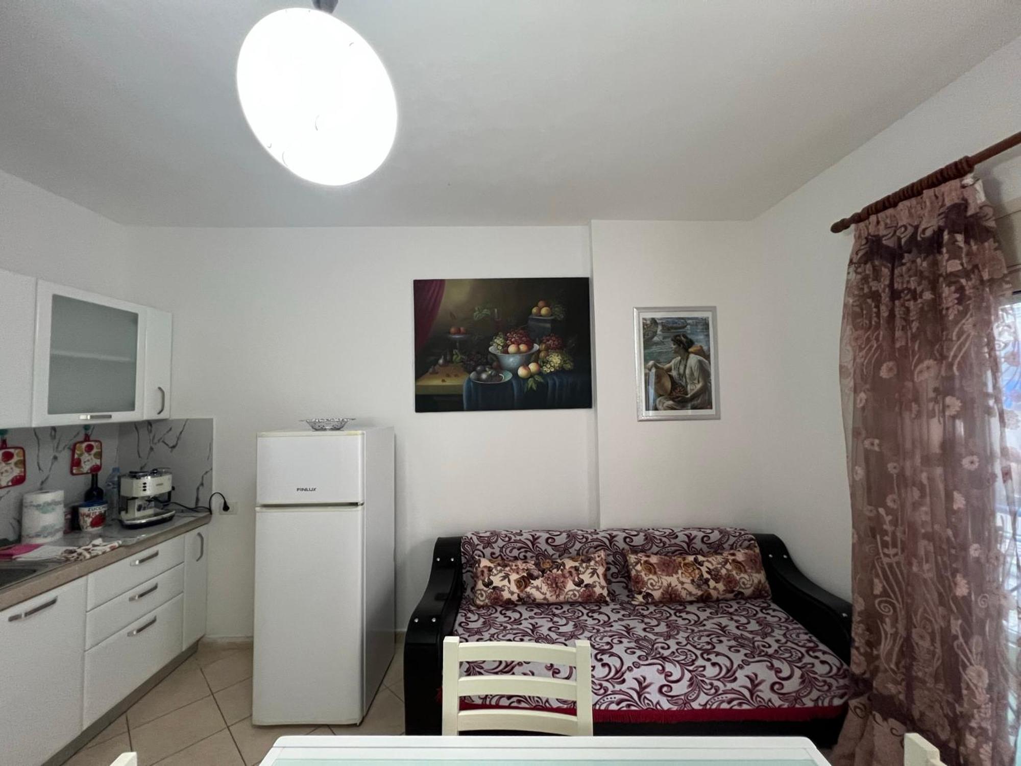 Vivi La Tua Vacanza Con L'Appartamento 1 Di Ervin! Enjoy Your Holiday With Ervin'S Apartment 1! Vlorë エクステリア 写真